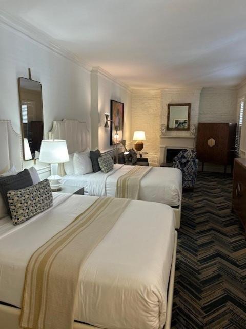 Deluxe Junior Suite interior